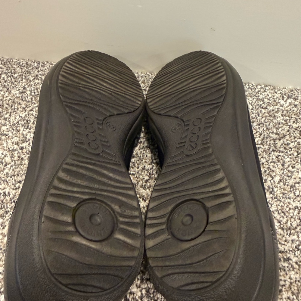 Ecco Women's Black Goretex Waterproof Slip-On Loafer Shoes Size 11-11 1/2. - Picture 7 of 10
